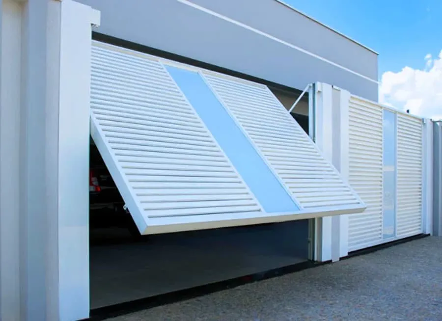 Portão basculante de garagem